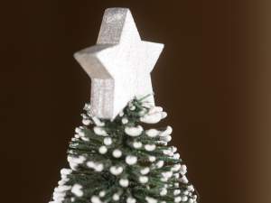 Großhandel mit dekorativen Weihnachtsbäumen