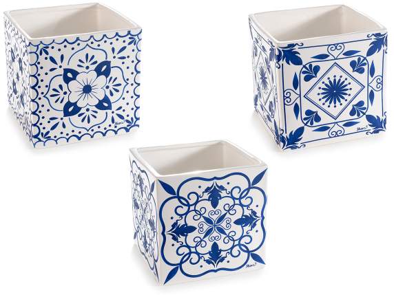 Jarrón de porcelana con decoración Blu Porcelain