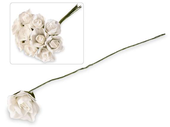 Rosa de papel artificial blanca con tallo moldeable.