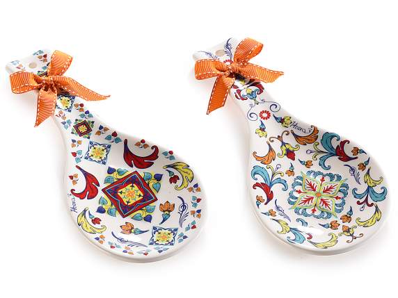 Reposacucharas de cerámica con decoración en relieve Mayóli