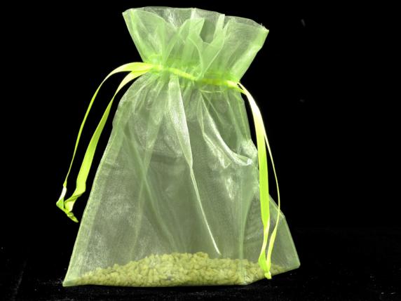 Bolsa de organza verde manzana 17x22 cm con lazo