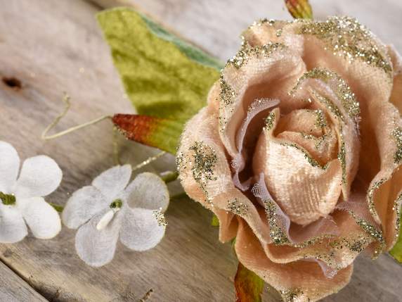 Bouquet avec rose de couleur avec détails or effet givre