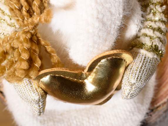 Langbeiniger Engel aus Stoff mit goldenen Details und Herz