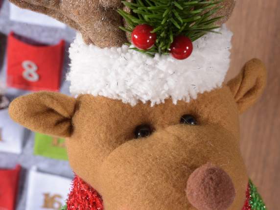Weihnachtsfigur mit glitzernder Stoffkleidung