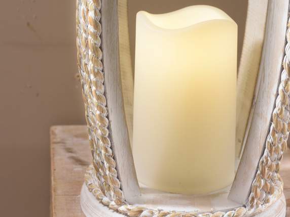Lampe - Laterne aus bearbeitetem Holz mit LED-Kerze