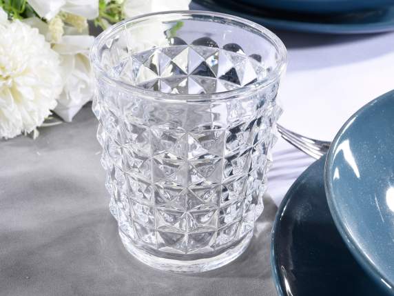 Tischglas aus bearbeitetem transparentem Glas