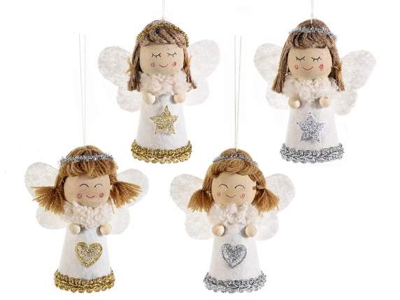 Engel aus Holz und Stoff mit silbernen-goldenen Details zum