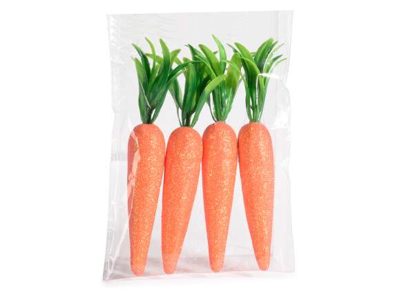 Packung mit 4 Styropor-Karotten mit schillerndem Effekt