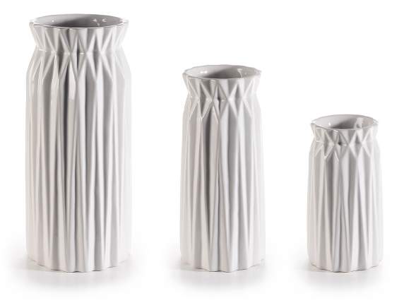 Set aus 3 Vasen aus poliertem, gerändeltem Porzellan