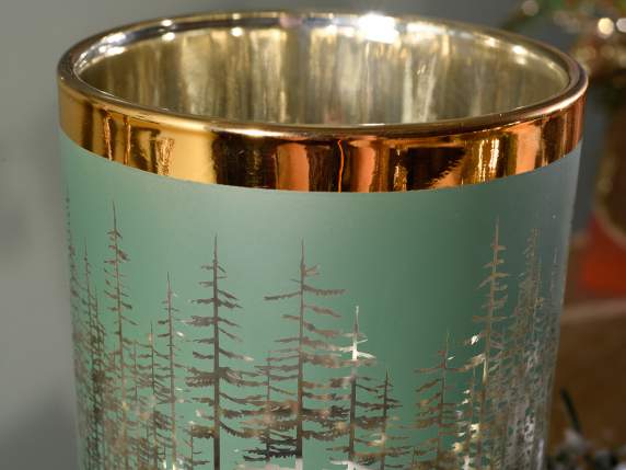 Kerzenhalter aus Glas mit glänzenden goldähnlichen Details u