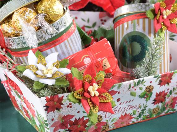 Paper tray with handles and Christmas decorations