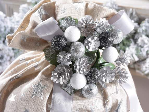Mini wreath with snowy pine cones and glitter berries