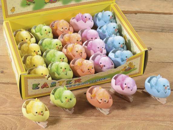 Display 20 colored little chicks in wooden clip