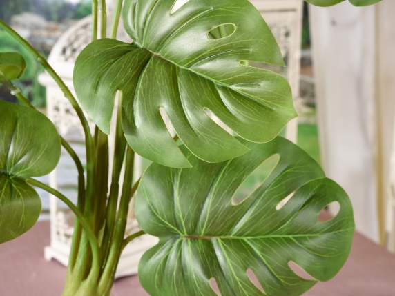 Artificial monstera bunch with roots