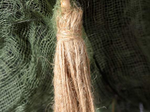 Befana-Bruja con capa de tela y escoba para colgar