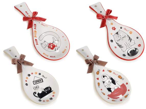 Ceramic spoon rest with Funny Cats embossed decorations