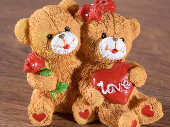 Resin love bears with hearts to place on them