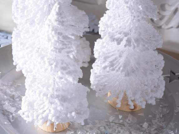 Set of 3 artificial snowy Christmas trees with wooden base