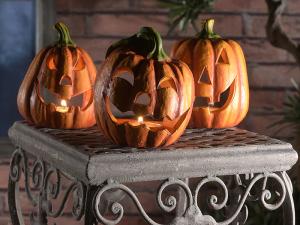 Halloween decorative pumpkins