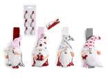 Blister with 6 wooden clothes pegs with pink gnomes