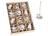 Display 72 wooden Christmas decorations to hang