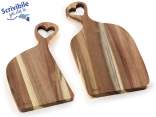 Set 2 taglieri legno di acacia con manico intagliato a cuore