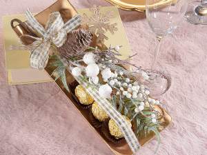 Wholesalers artificial twigs pine cones berries