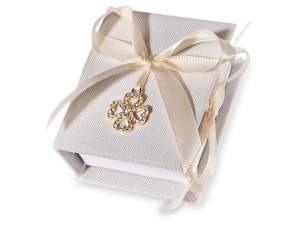 wholesale box book confetti clover