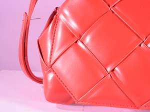 Ingrosso borse intrecciate similpelle rossa