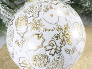 Boule de Noël en gros avec des décorations de renn