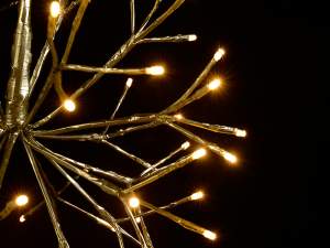 Boules de Noël en gros, branches et lumières LED