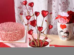 Coffret cadeau en forme de cœur en brindilles