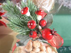 Buchet de Craciun boabe de pin
