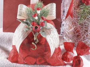 Buchet de Craciun cu fructe de pin
