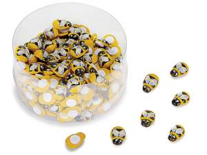 Grossiste pinces, mini decorations et cartes