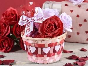 Ingrosso cestini decoro cuore