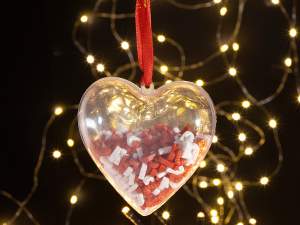 Caja de regalo con forma de corazón transparente a