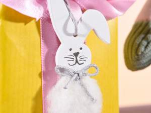 Grossiste de lapins en bois colorés