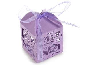 Favor box with lilac paper flower decoration