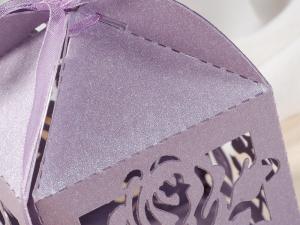 Favor box with lilac paper flower decoration