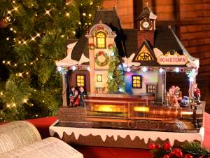 village de Noël en gros avec musique de train