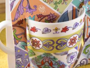 Großhandel mit Tassen aus Majolika-Porzellan