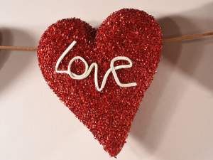 ghirlanda cuori love ingrosso san valentino