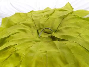 wholesale giant daisies to hang