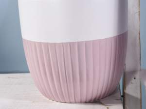 Grossista vasi ceramica decori rilievo