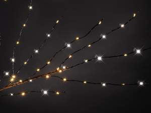 branches d'arbre de Noël en gros avec de grandes l