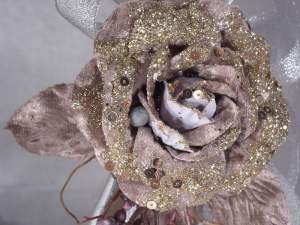 Ingrosso rose artificiali stoffa glitter bacche