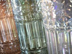Ingrosso vaso in vetro colorato trasparente