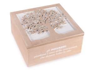 Caja de almacenamiento de madera con decoración 