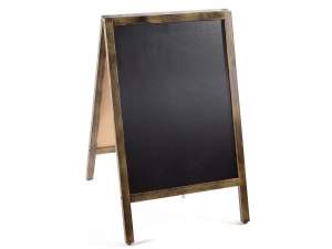 Muebles en madera y hierro para tiendas y Escapara